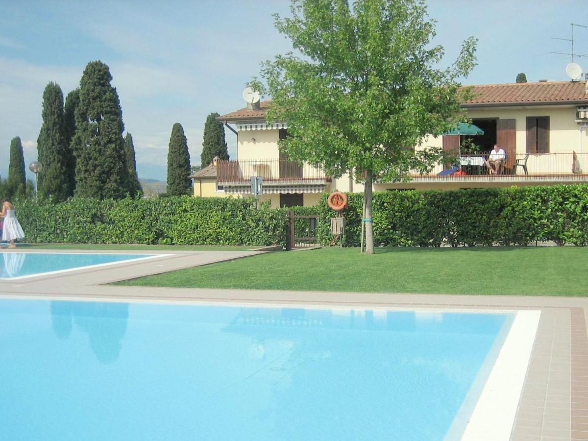 Enticing Holiday Home In Lazise With Swimming Pool Luaran gambar