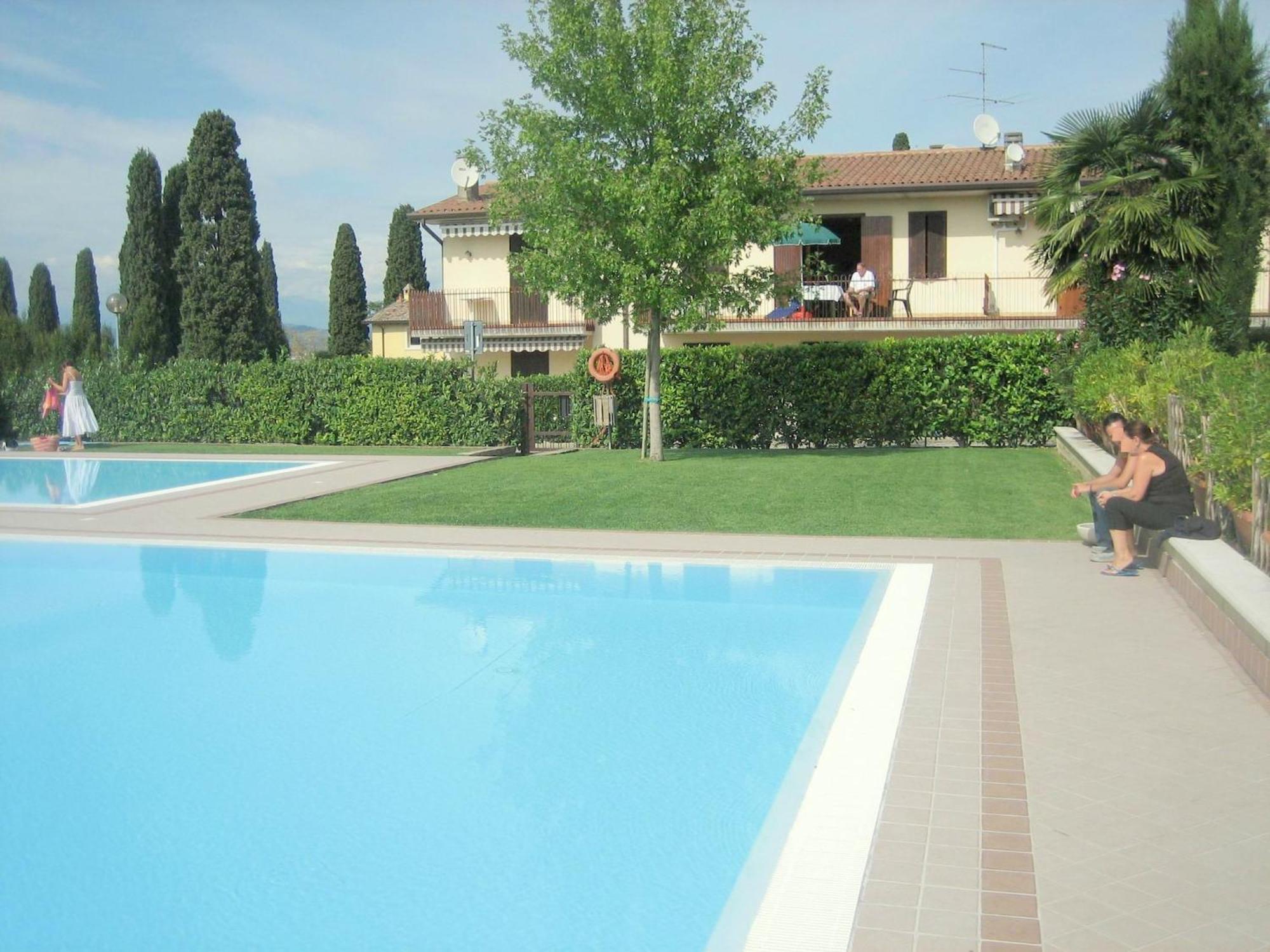 Enticing Holiday Home In Lazise With Swimming Pool Luaran gambar