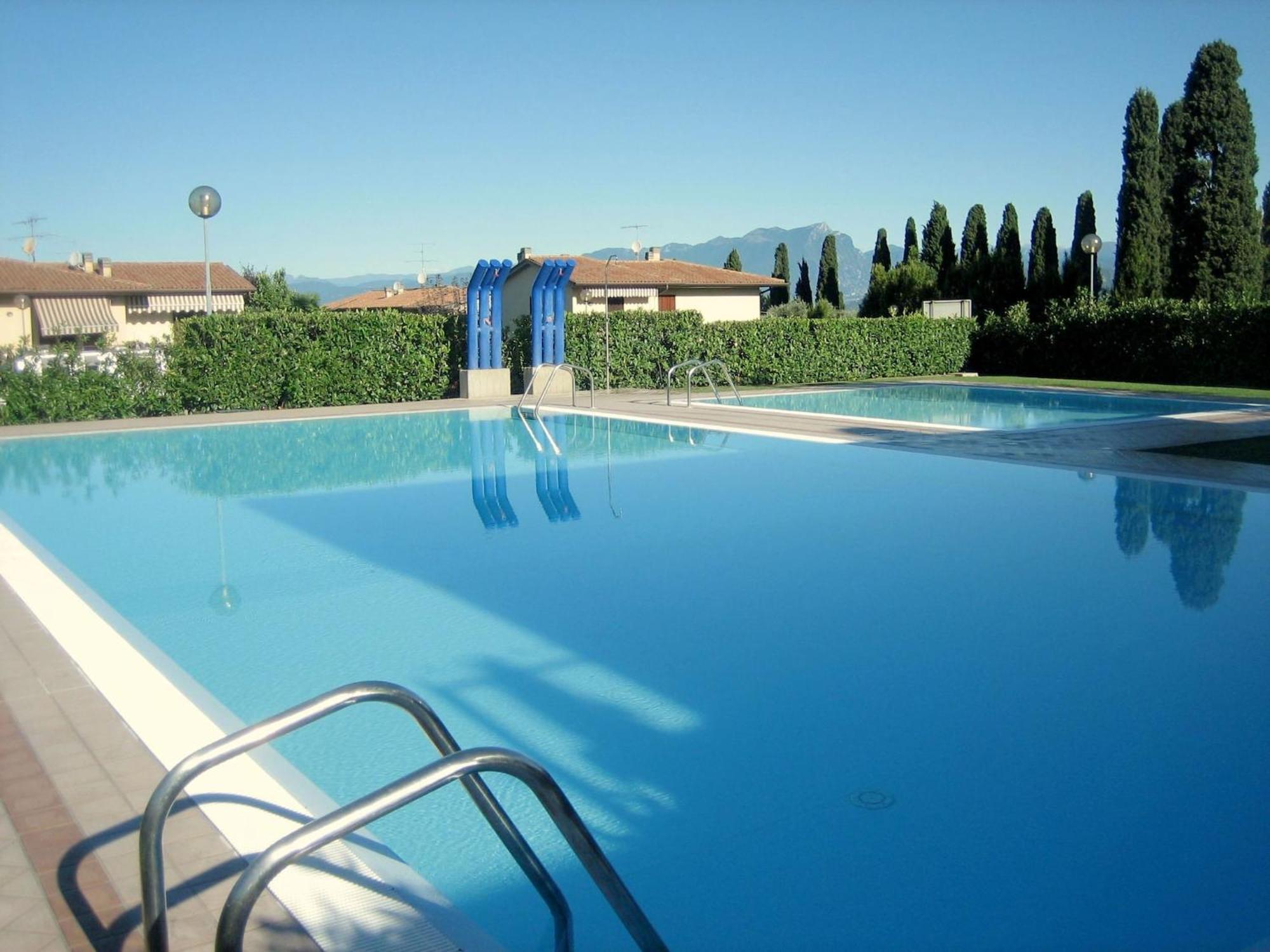 Enticing Holiday Home In Lazise With Swimming Pool Luaran gambar