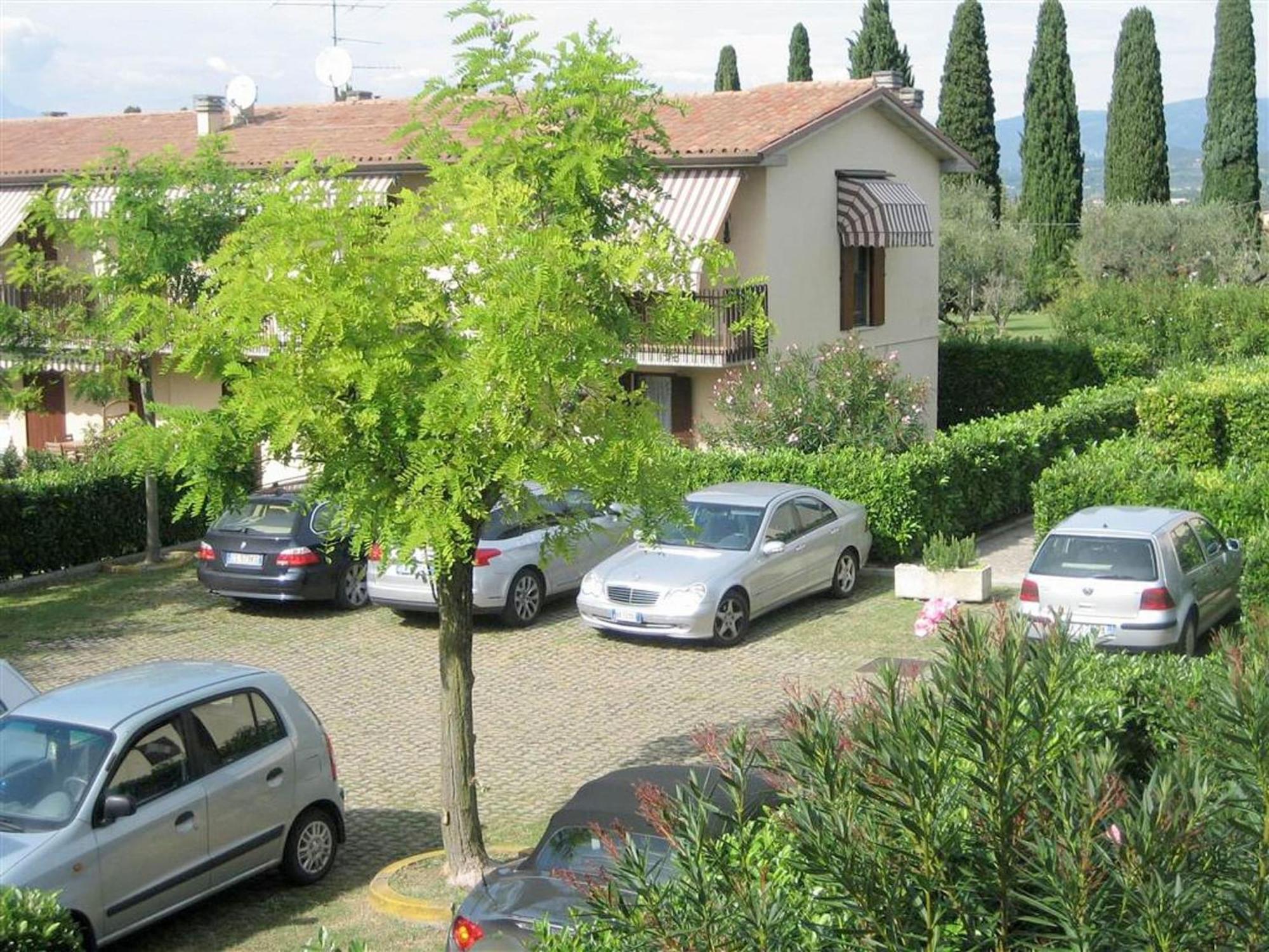 Enticing Holiday Home In Lazise With Swimming Pool Luaran gambar